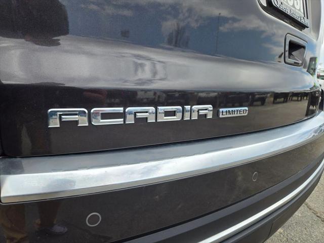 2017 GMC Acadia Base