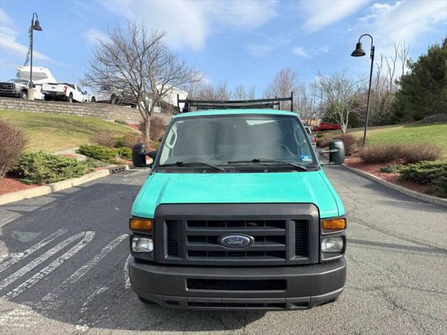 2011 Ford E-350 Super Duty Base