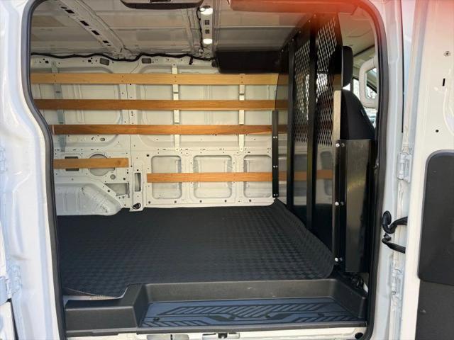 2023 Ford Transit Cargo Van w/LWB