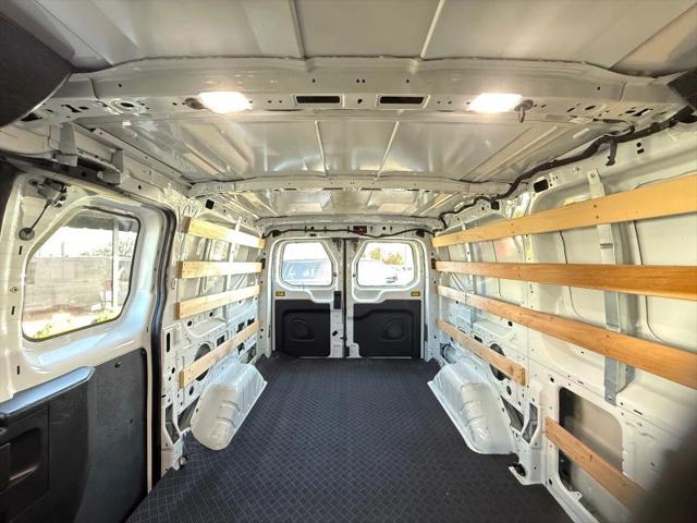 2023 Ford Transit Cargo Van w/LWB