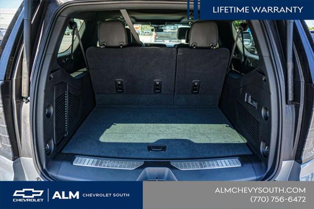 2025 Chevrolet Suburban 4WD Premier
