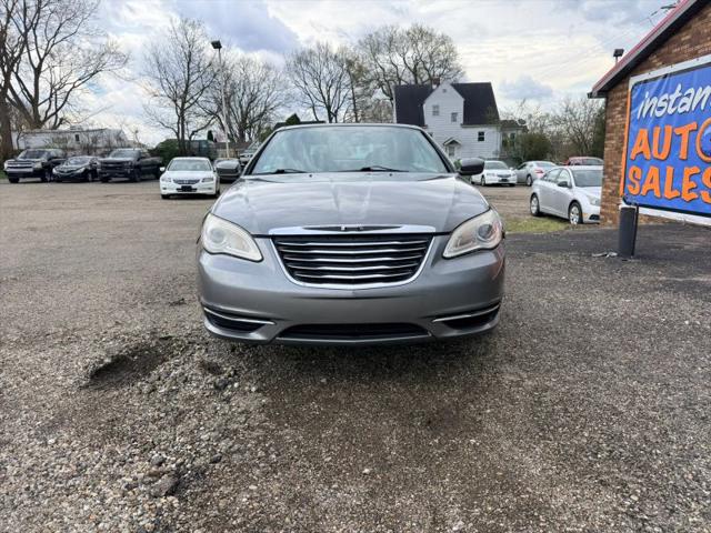 2012 Chrysler 200 Touring