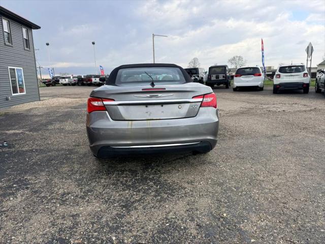2012 Chrysler 200 Touring