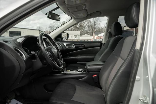 2019 Nissan Pathfinder SV