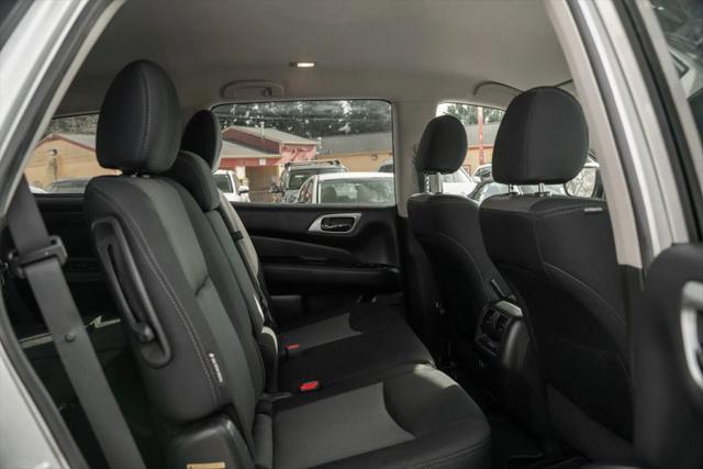 2019 Nissan Pathfinder SV