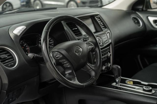 2019 Nissan Pathfinder SV