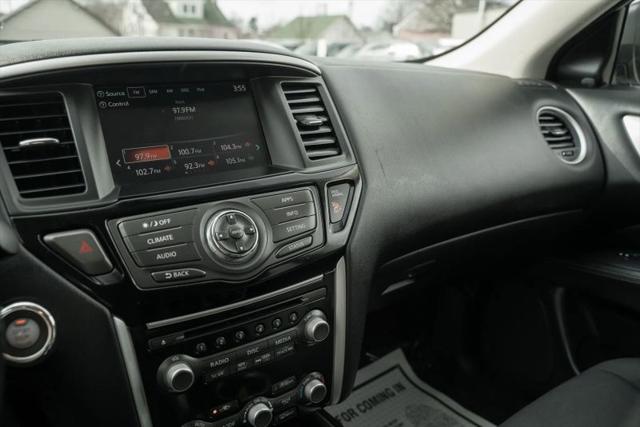 2019 Nissan Pathfinder SV