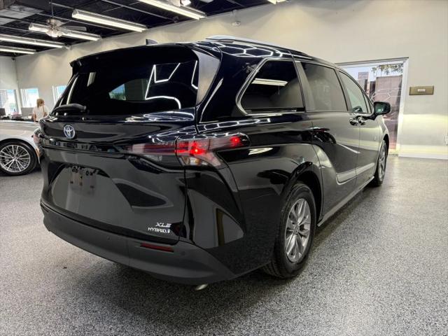 2023 Toyota Sienna XLE