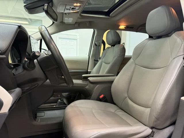 2023 Toyota Sienna XLE