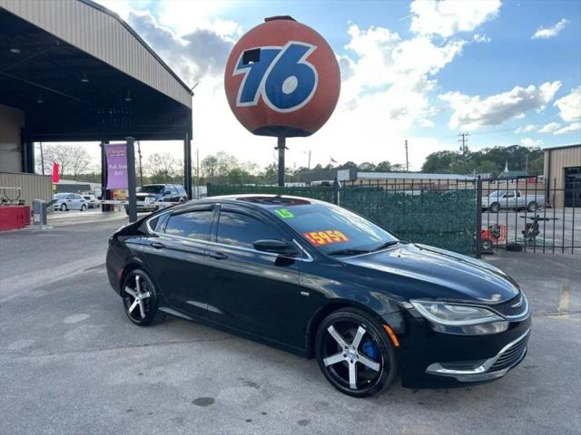 2015 Chrysler 200 Limited for sale in Hueytown, AL
