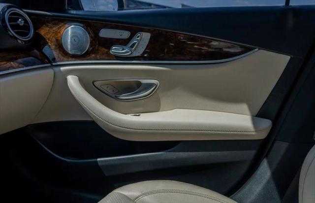 2017 Mercedes-Benz E-CLASS E 300 E 300