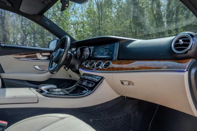 2017 Mercedes-Benz E-CLASS E 300 E 300