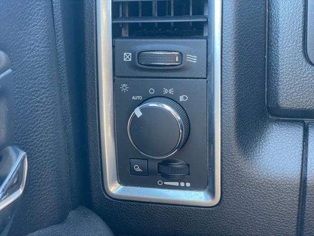 2024 Ram 1500 Classic Warlock Crew Cab 4x4 5'7" Box