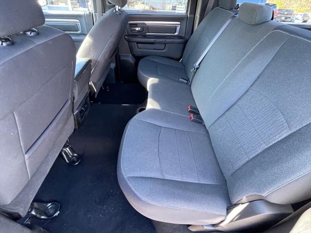 2024 Ram 1500 Classic Warlock Crew Cab 4x4 5'7" Box