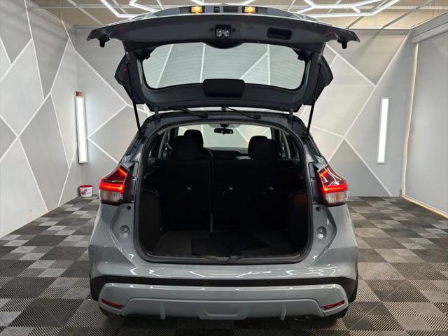 2022 Nissan Kicks SV Xtronic CVT