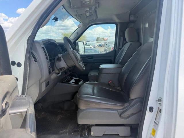 2020 Nissan 2500 SV Standard Roof V8
