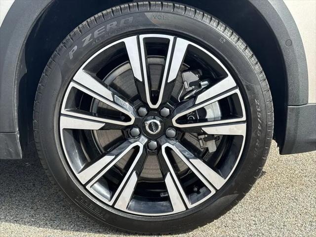 2025 Volvo V60 Cross Country Ultra, B5 AWD Gas (mild hybrid)