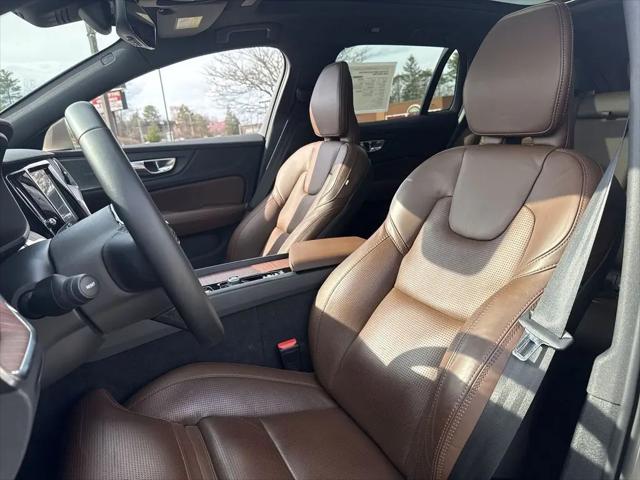 2025 Volvo V60 Cross Country Ultra, B5 AWD Gas (mild hybrid)