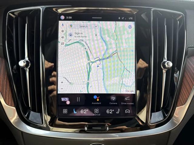 2025 Volvo V60 Cross Country Ultra, B5 AWD Gas (mild hybrid)