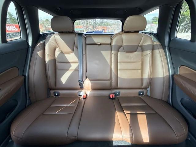 2025 Volvo V60 Cross Country Ultra, B5 AWD Gas (mild hybrid)
