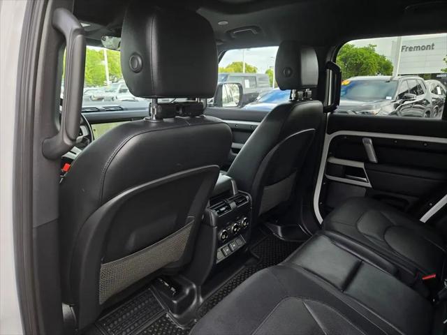 2024 Land Rover Defender 110 P400 X-Dynamic SE