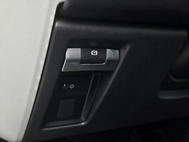 2024 Land Rover Defender 110 P400 X-Dynamic SE