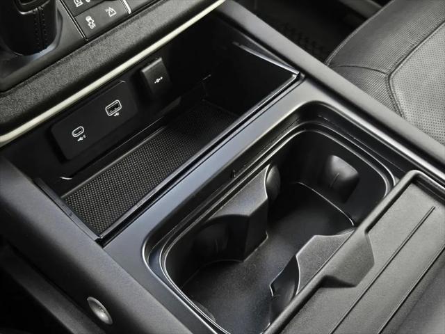 2024 Land Rover Defender 110 P400 X-Dynamic SE