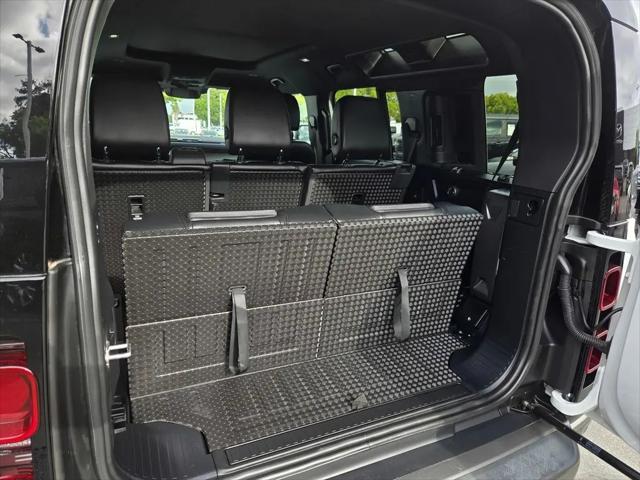 2024 Land Rover Defender 110 P400 X-Dynamic SE