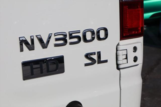 2015 Nissan 3500 SL V8