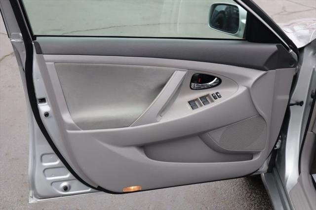 2010 Toyota Camry LE V6
