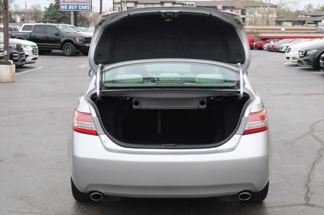 2010 Toyota Camry LE V6