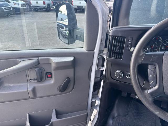 2015 Chevrolet Express Cutaway 3500