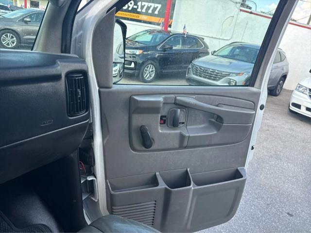 2015 Chevrolet Express Cutaway 3500