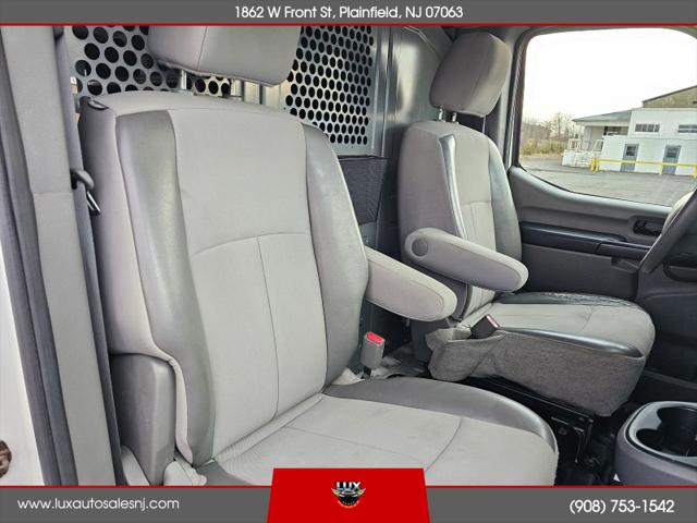 2016 Nissan 1500 S V6