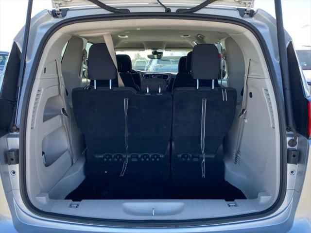 2024 Chrysler Voyager LX