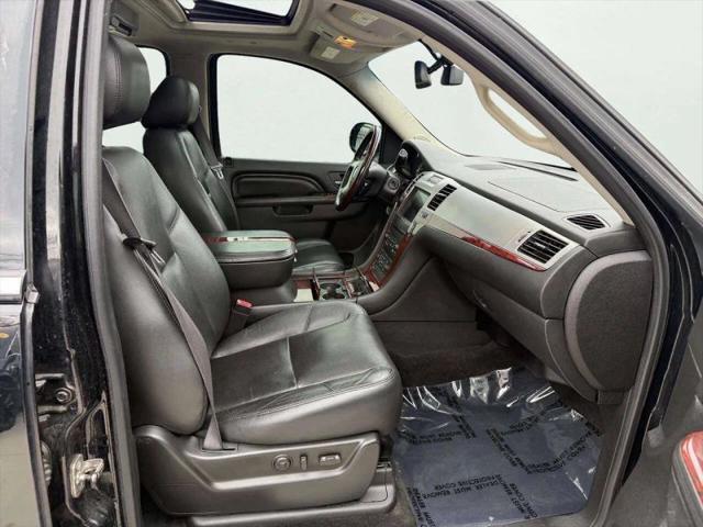 2011 Cadillac Escalade Luxury