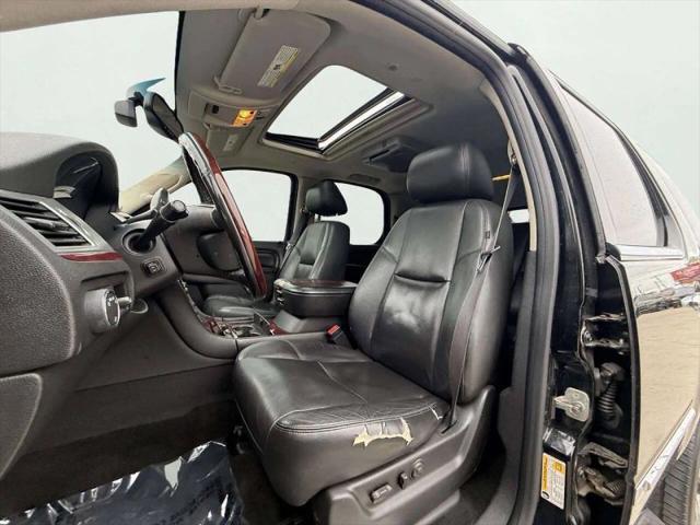 2011 Cadillac Escalade Luxury