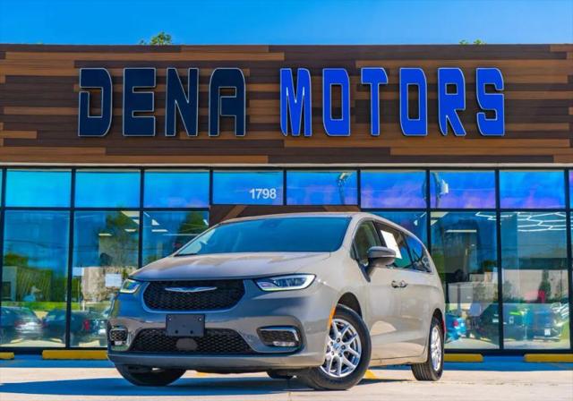 2023 Chrysler Pacifica Touring L for sale in Conyers, GA