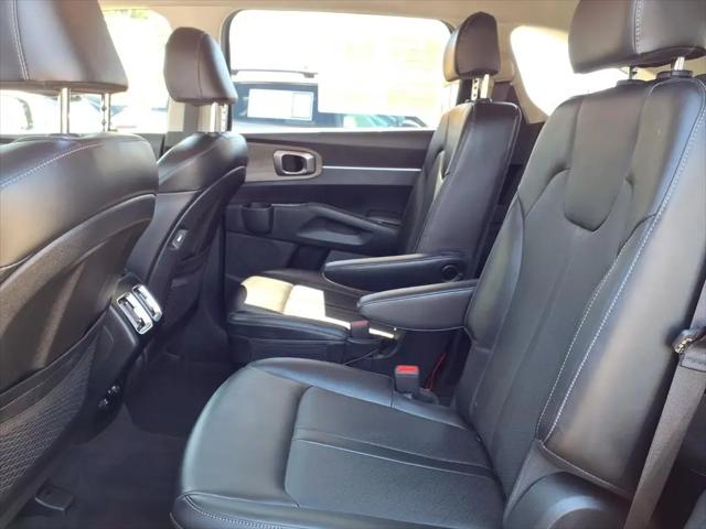 2023 Kia Sorento EX