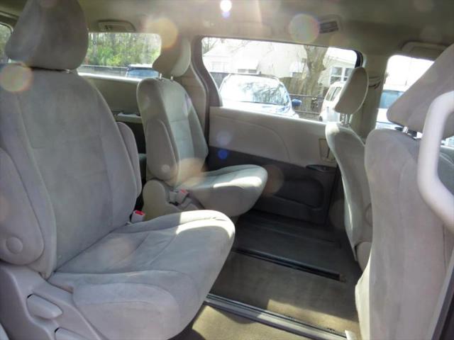 2015 Toyota Sienna L 7 Passenger