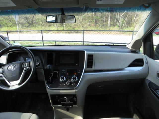 2015 Toyota Sienna L 7 Passenger