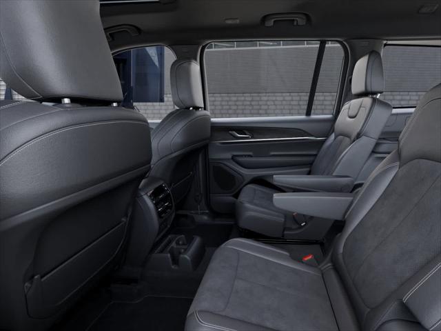 2026 Jeep Grand Cherokee L Altitude 4x4