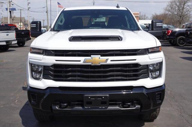 2025 Chevrolet Silverado 2500HD Crew Cab, Long Bed, Custom, 4WD