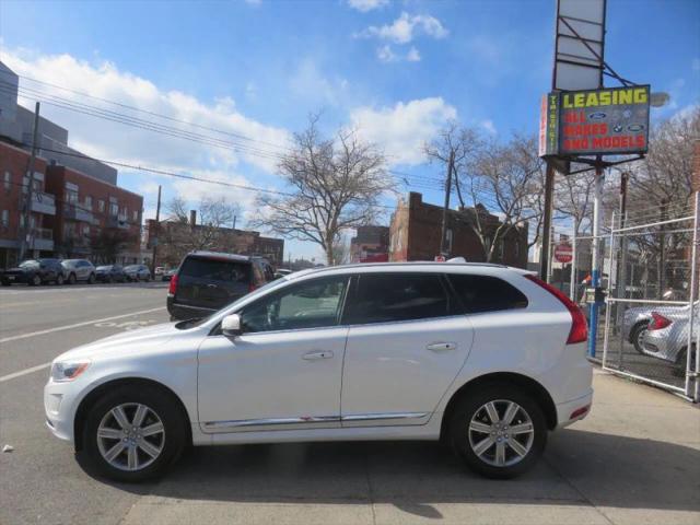 2016 Volvo XC60 T6 Drive-E Platinum