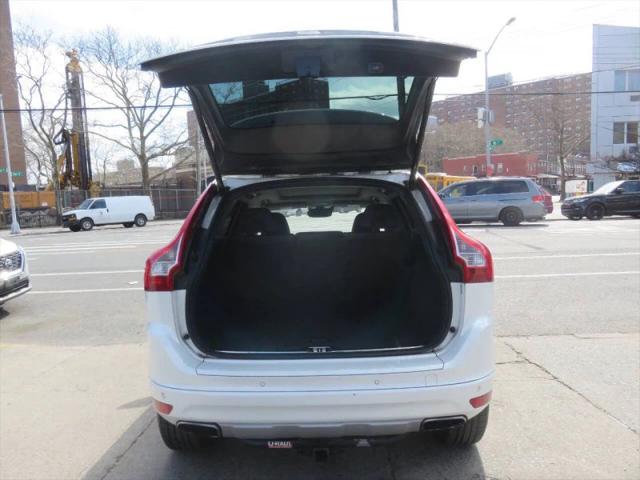 2016 Volvo XC60 T6 Drive-E Platinum