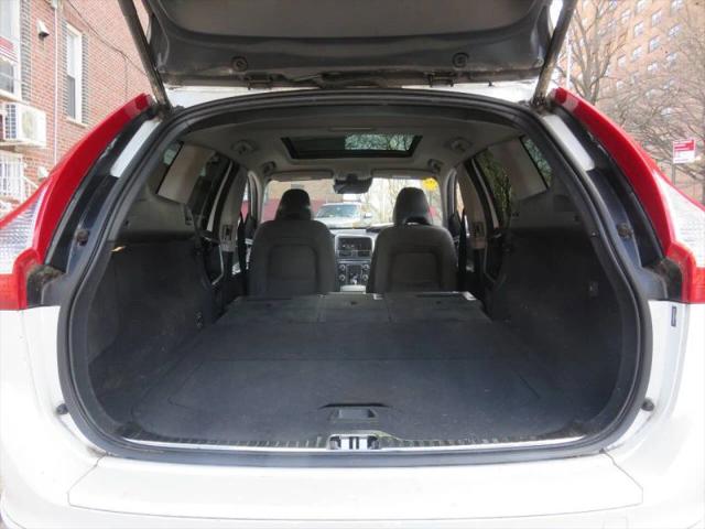 2016 Volvo XC60 T6 Drive-E Platinum