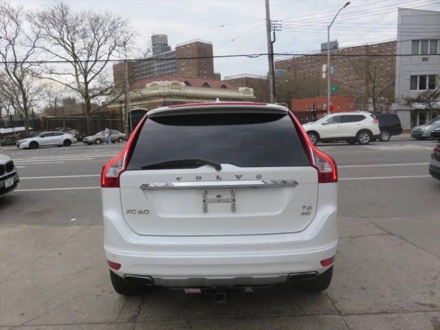 2016 Volvo XC60 T6 Drive-E Platinum