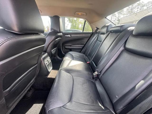 2015 Chrysler 300 Limited