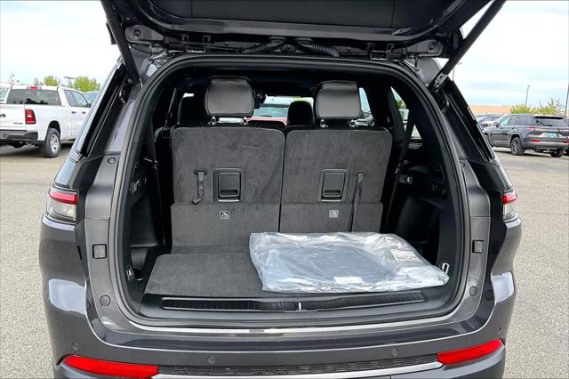 2026 Jeep Grand Cherokee L Altitude 4x4