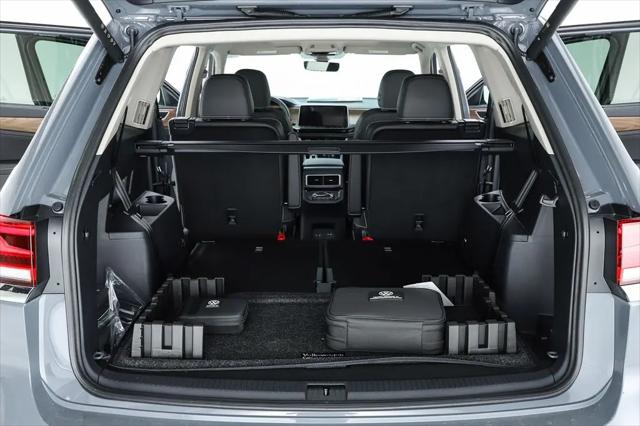 2026 Volkswagen Atlas SE with Technology